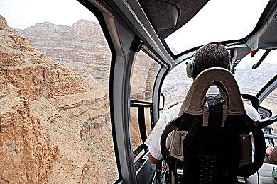 由ONEONE1制作的正统RPG《黑暗精灵史记》中文版即将发售！